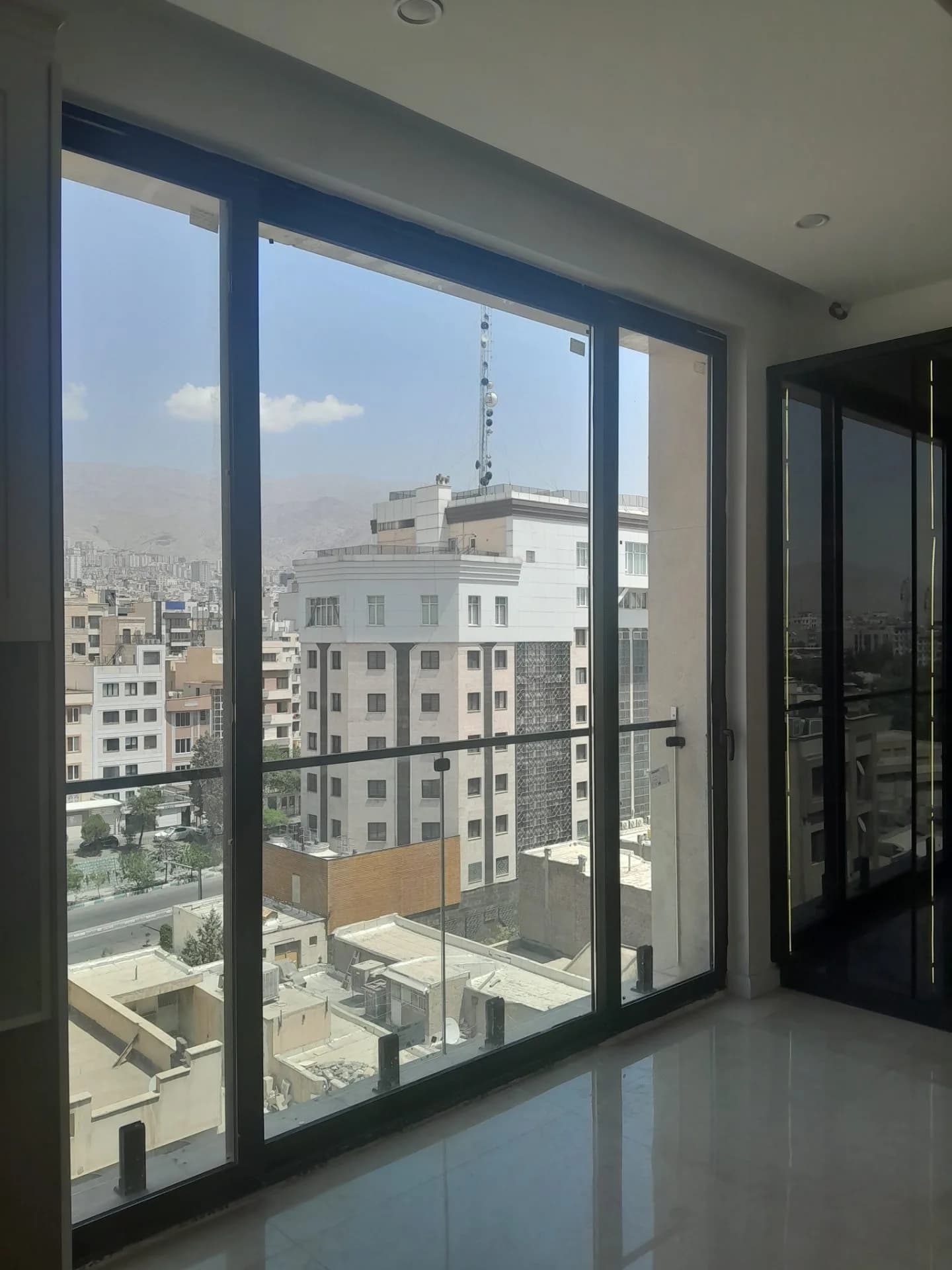 فروش آپارتمان ۲۴۰ متر نوساز ۴ خواب فول امکانات فلامک
