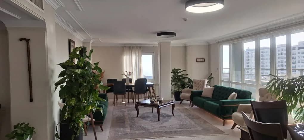 165متر روبه آفتاب /تاپ لوکیشن سعادت آباد
