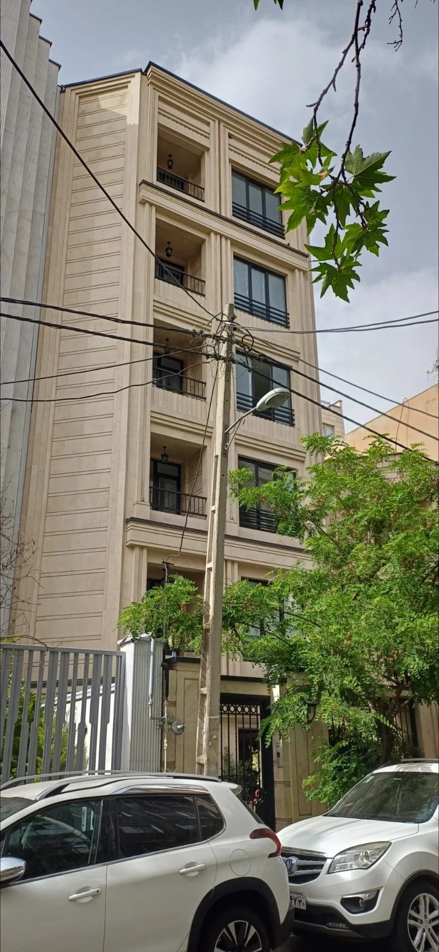138 متر سعادت‌آباد فول امکانات