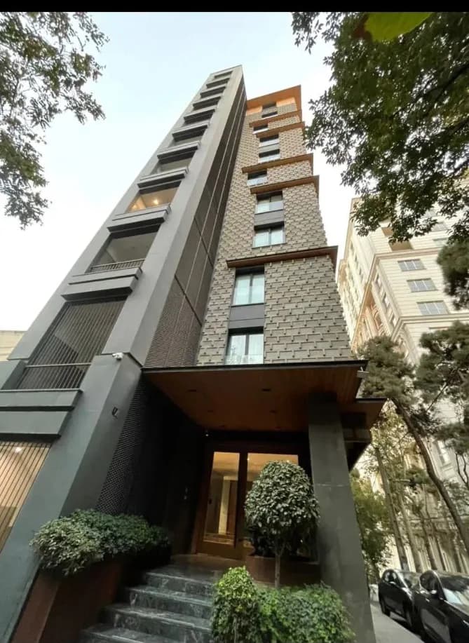 300متر 4خواب 4پارکینگ سندی