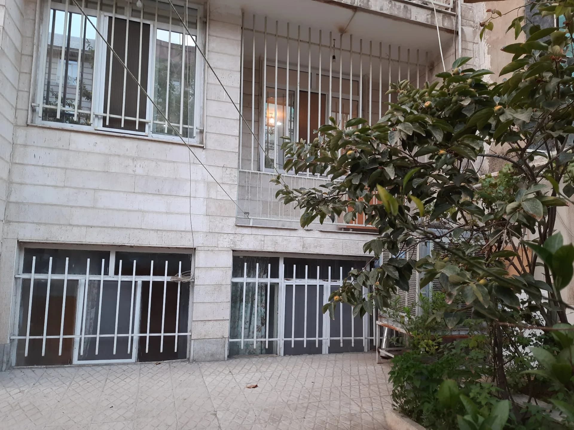 ۱۲۰ متر علامه جنوبی
