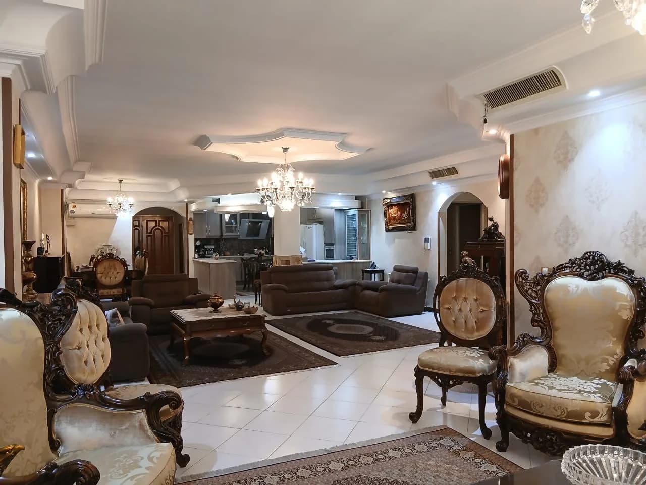 200متر/شهرک غرب/ فول/ مناسب سرمایه گذاری