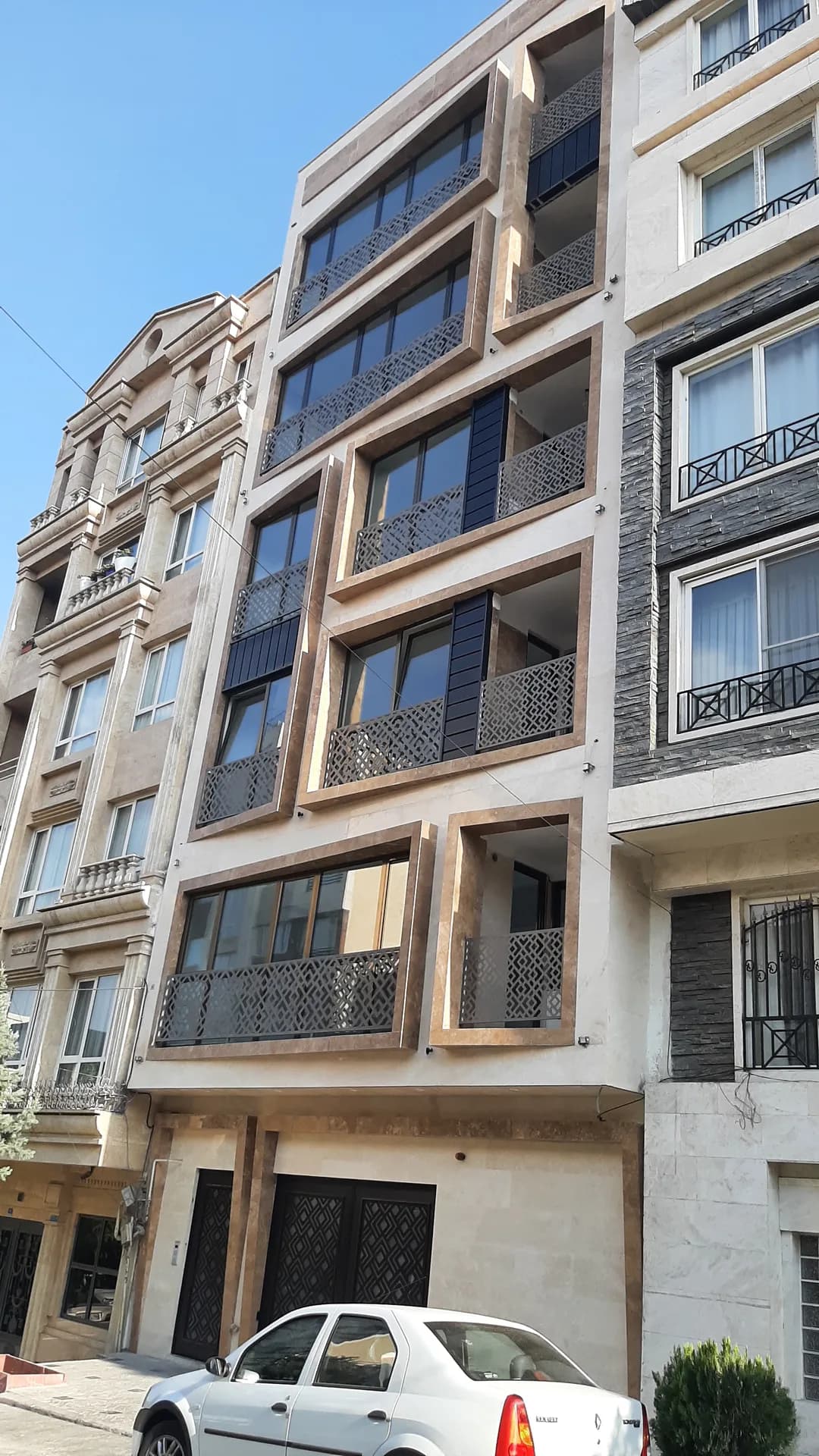 مستغلات / 735 متر در مجموع / شهرک غرب - تصویر 2
