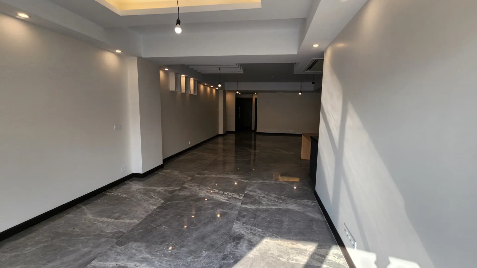 159 متر / 3 خواب / 3 پارکینگ سندی / ورودی از لابی - تصویر 6