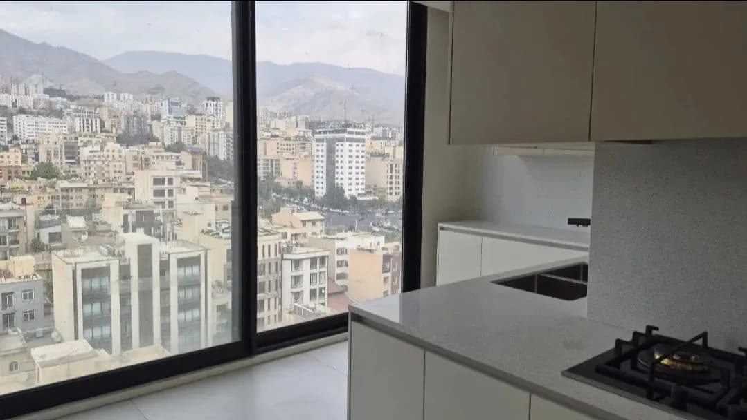 145 متر کلید نخورده تاپ لوکیشن