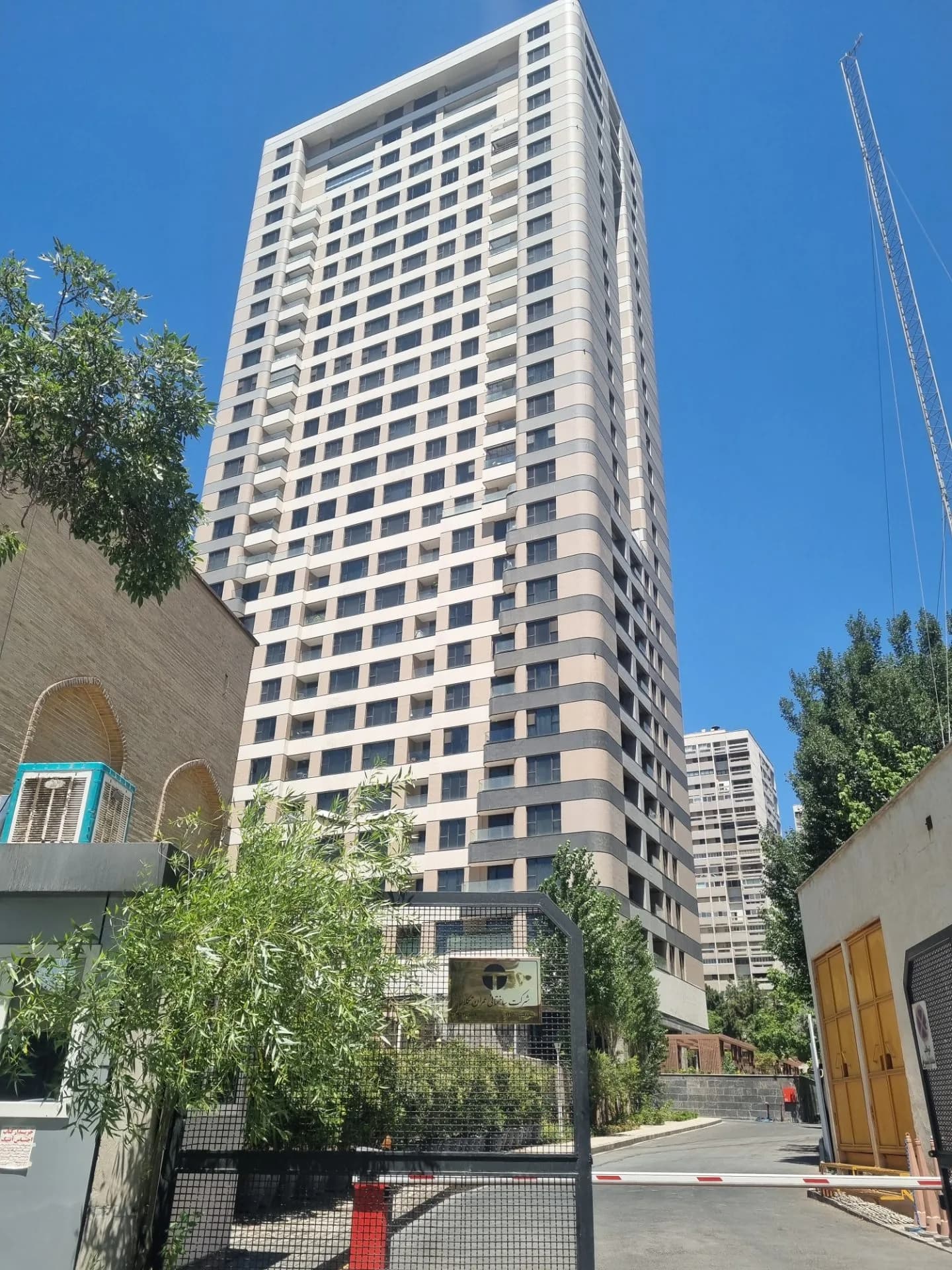 160 متر 3 خواب دیزاین شده