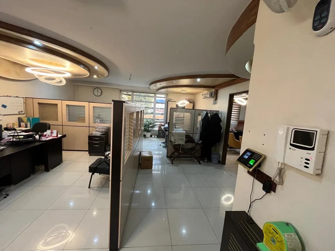110 متر سند اداری.  طبقه اول.  اکازیون