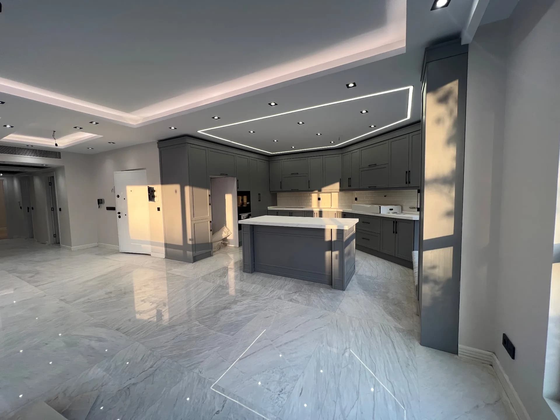 اپارتمان ۱۶۰ متری در سعادت اباد، علامه شمالی