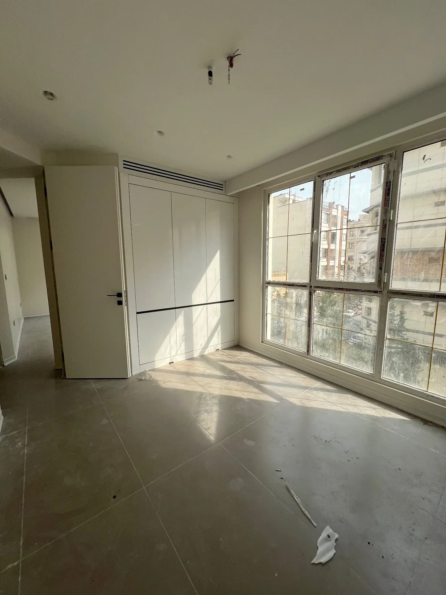 اپارتمان ۱۲۰ متری در سعادت اباد، بالای کاج