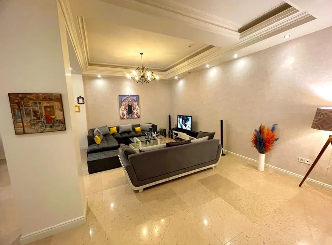 اپارتمان 115 متری در سعادت اباد، 24 متری