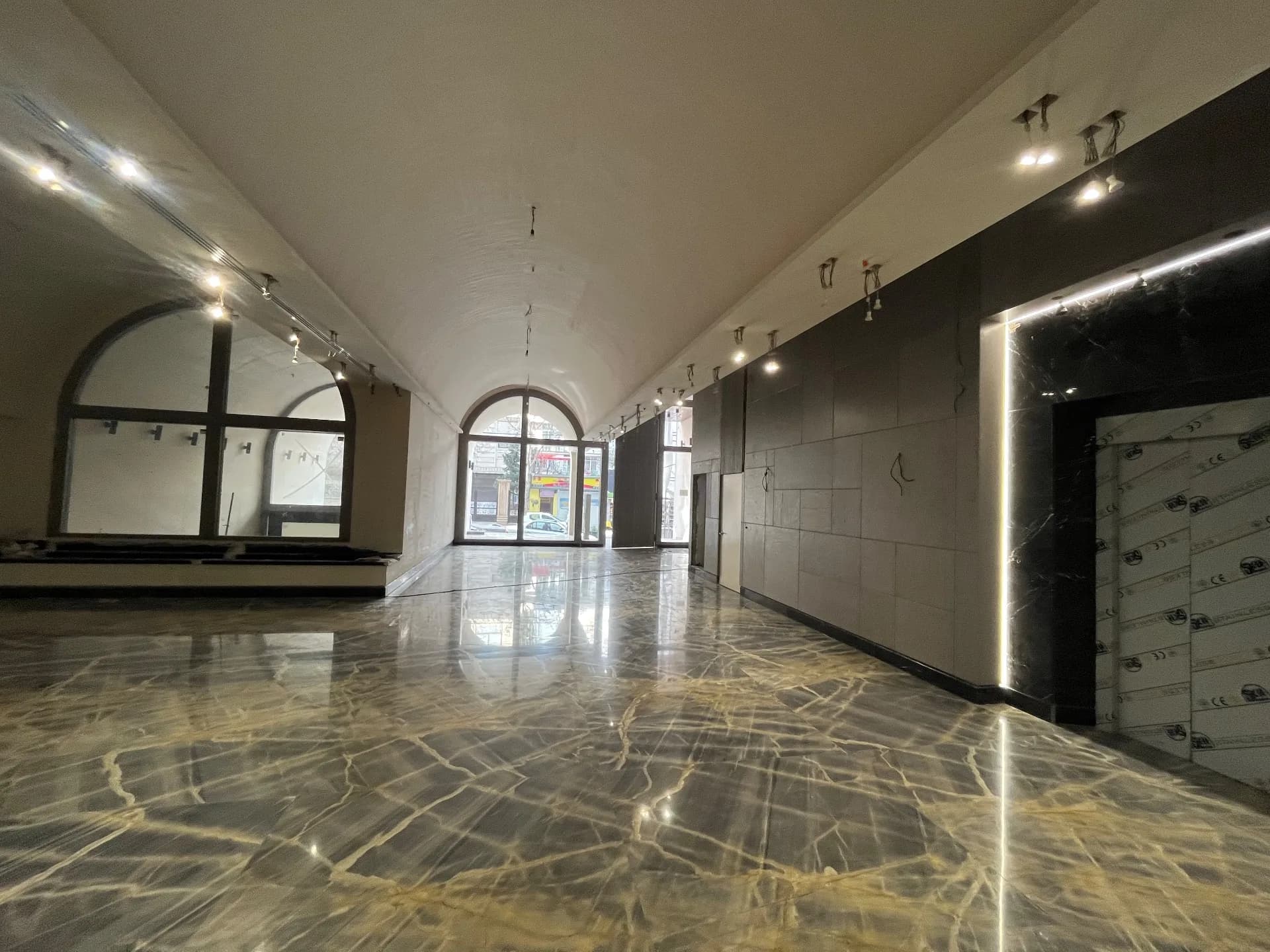 207 متر/ نوساز / برج هلیوس - تصویر 2