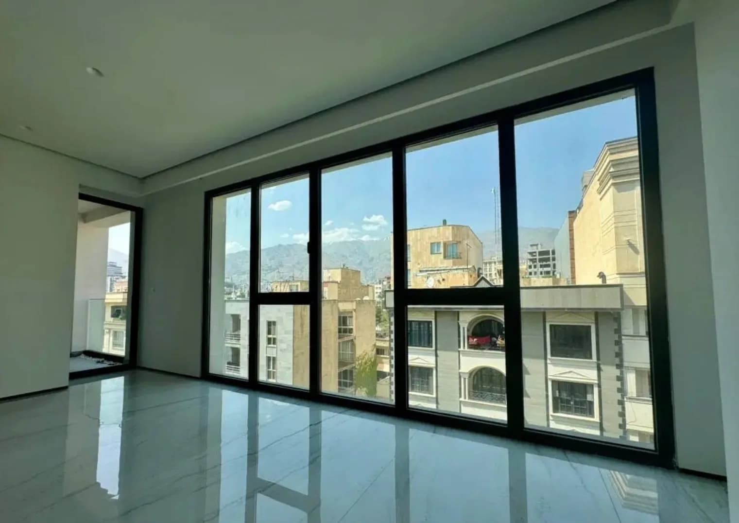 625 متر/مستغلات/ 12 پارکینگ