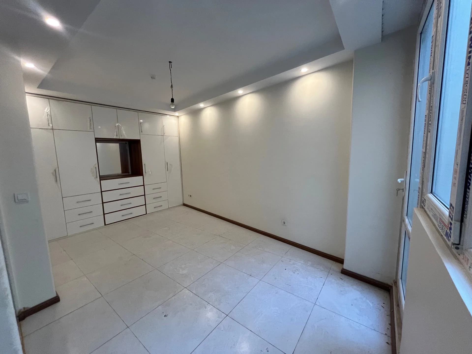 145 متر /دو خواب/ بازسازی شده/ کوی فراز - تصویر 5