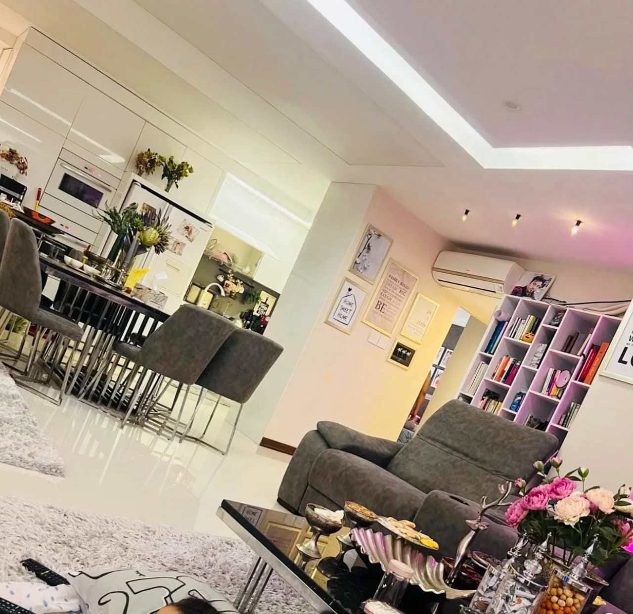 183 متر/ 3 خواب/بازسازی/ بالای کاج