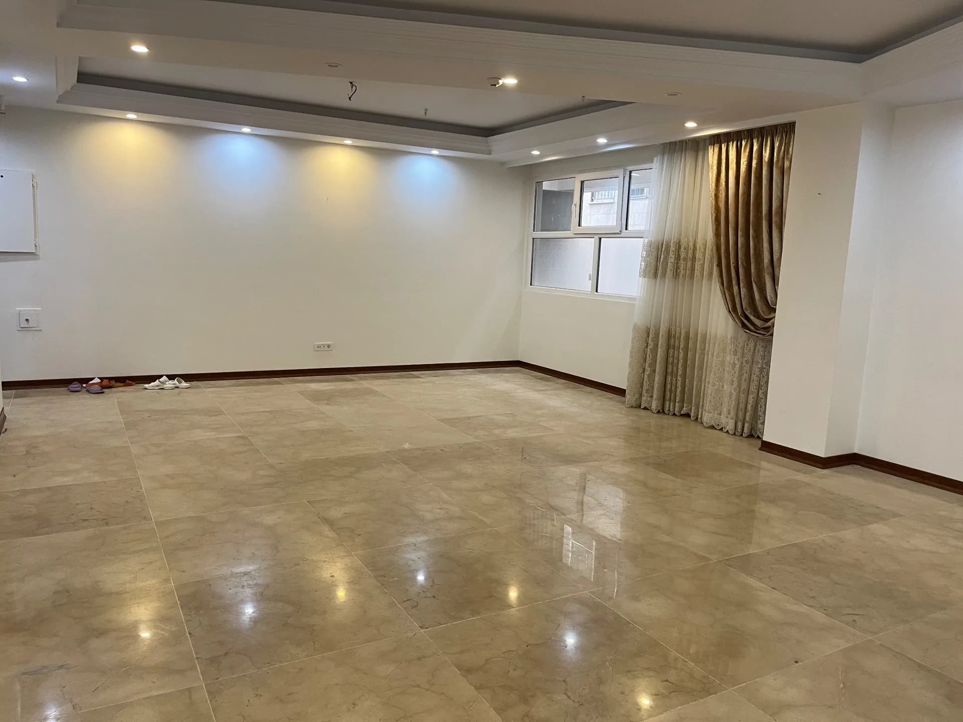 127 متر / تک واحدی / فول / درختی - تصویر 2