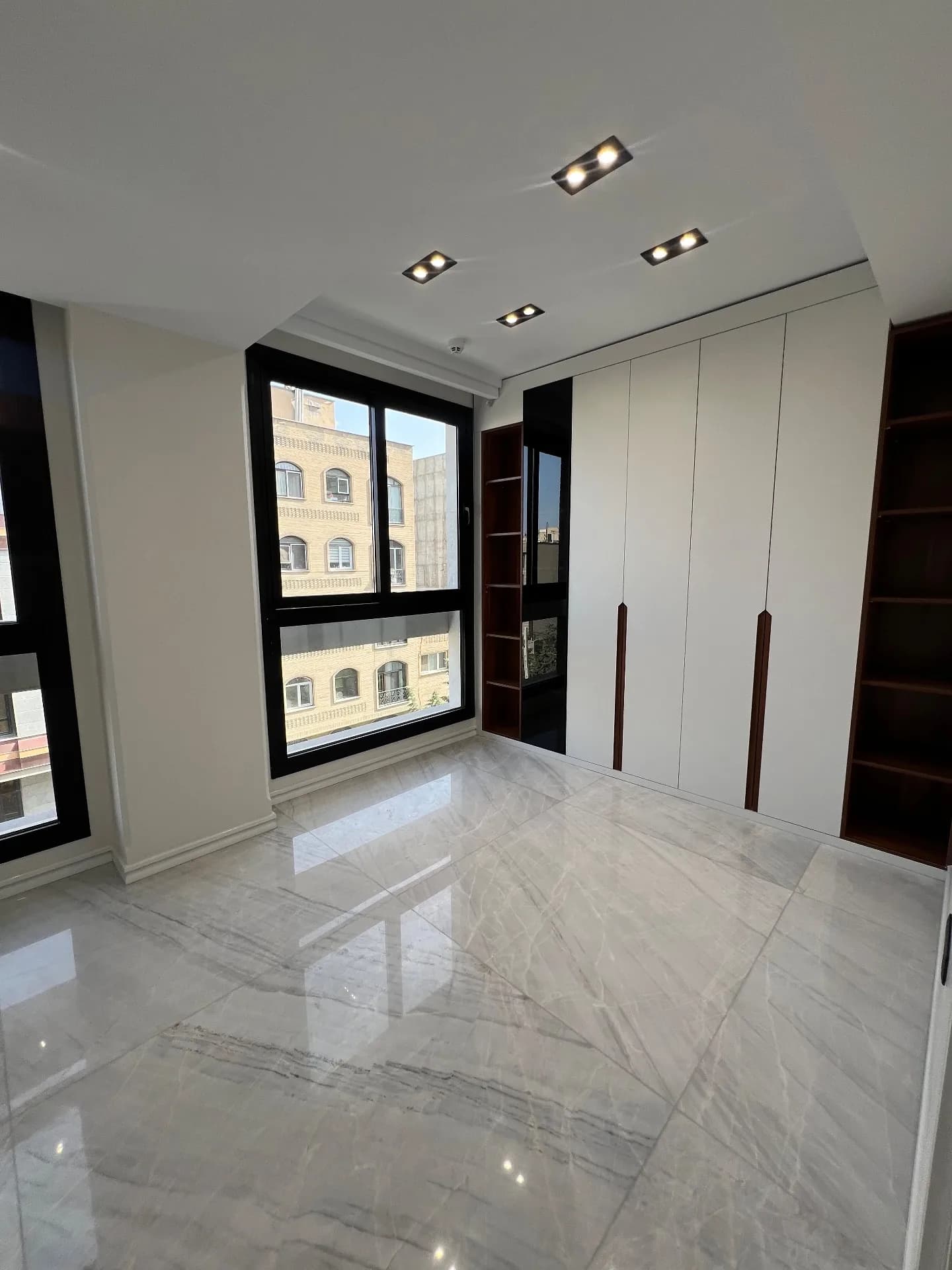 اپارتمان 110 متری در سعادت اباد، علامه شمالی