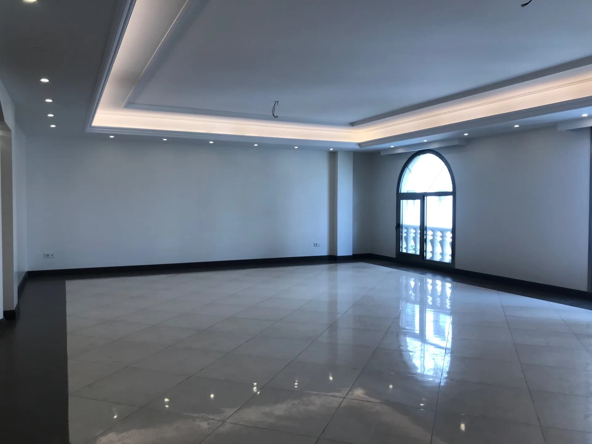 اپارتمان ۱۳۵ متری در سعادت اباد، بلوار دریا