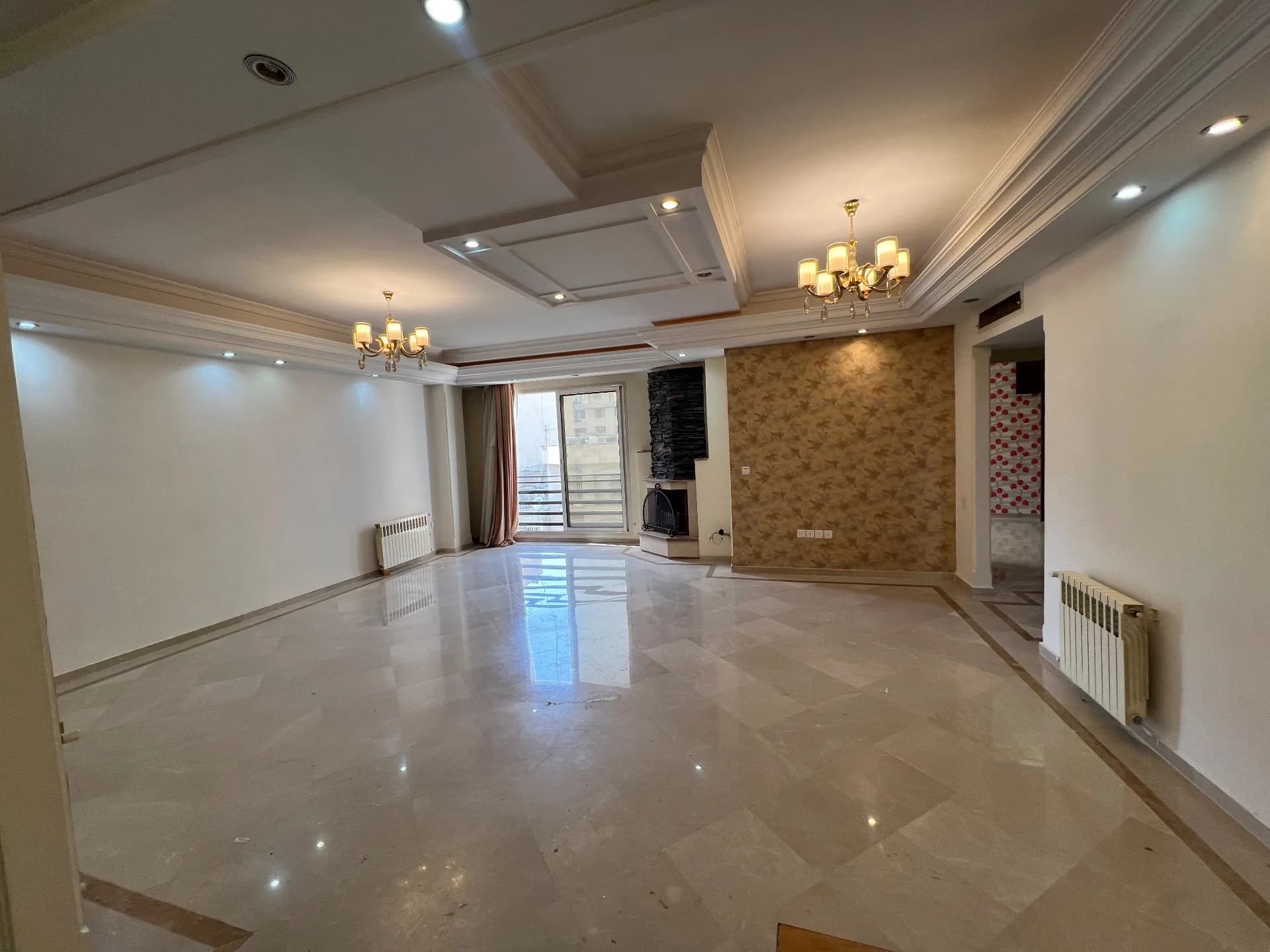 اپارتمان ۱۶۰ متری در سعادت اباد، بلوار ۲۴متری
