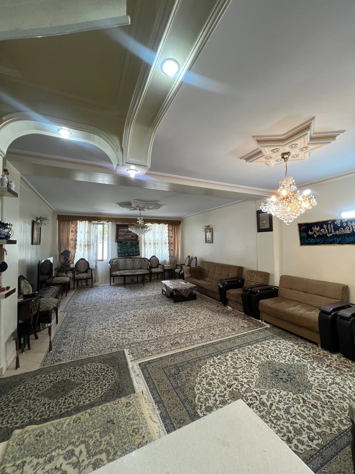 اپارتمان ۱۶۷ متری در شهرک غرب، دادمان