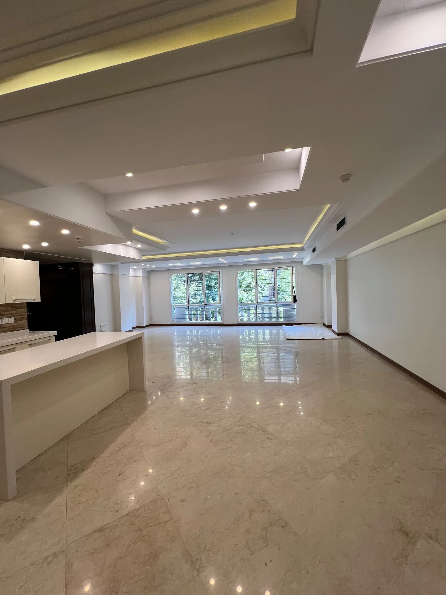 اپارتمان ۱۵۷ متری در شهرک غرب ، زرافشان