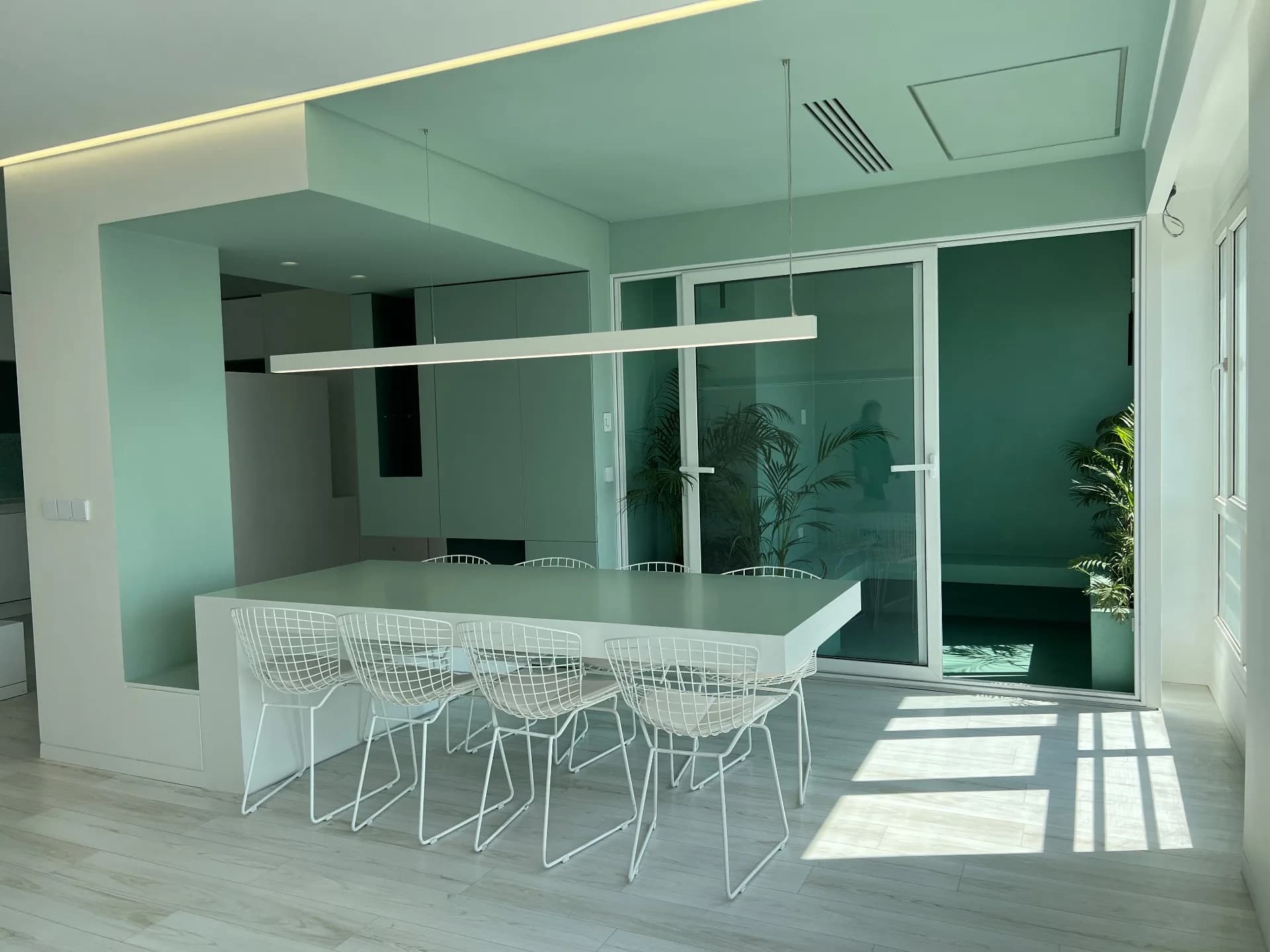 اپارتمان 275 متری در سعادت اباد، بالای کاج
