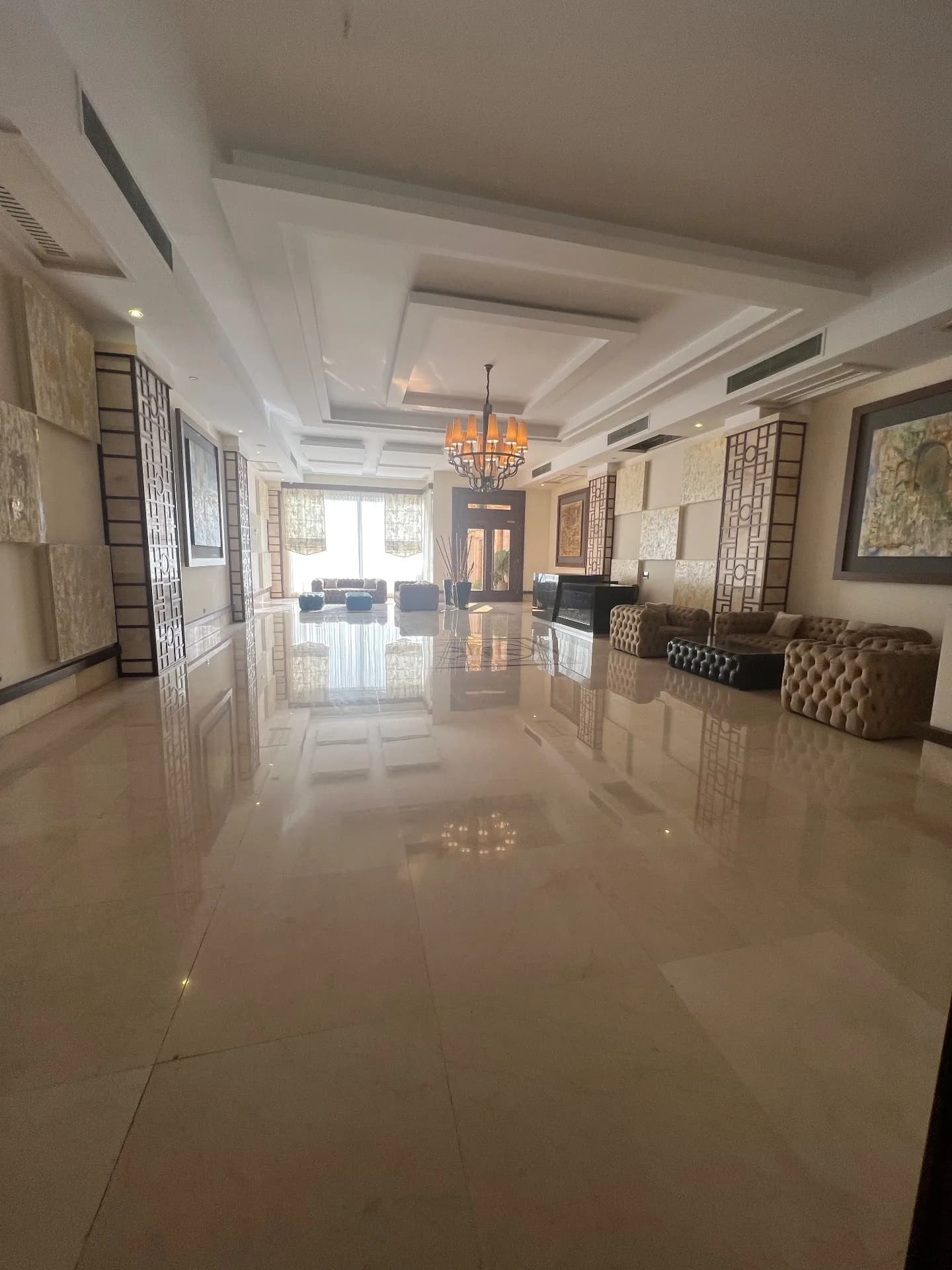 اپارتمان ۱۳۳ متری در سعادت اباد، بلوار کوهستان